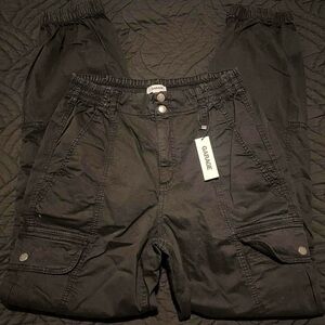 Black Cargo Pants - Garage
